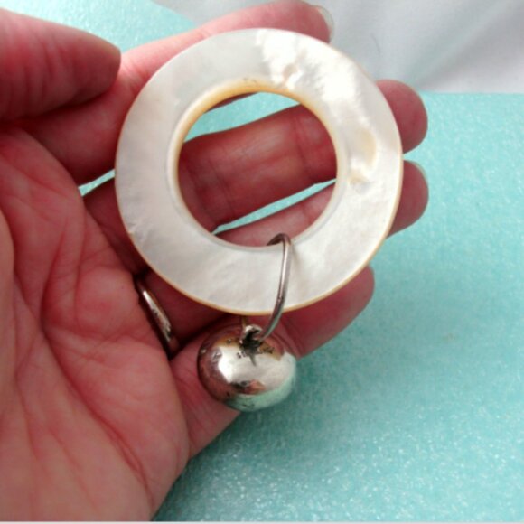 Tiffany & Co Mother of Pearl Sterling Silver Teething Ring Rattle Rare - Picture 2 of 3